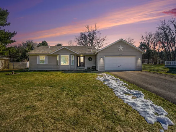 62417 Oak Shadows Rd, Lawton, MI 49065
