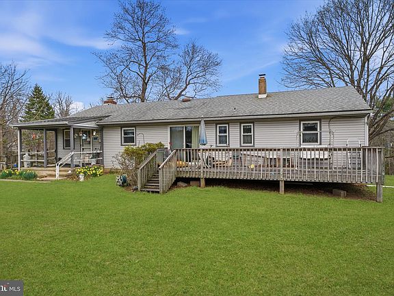 5th image of 34 Aqueduct Rd