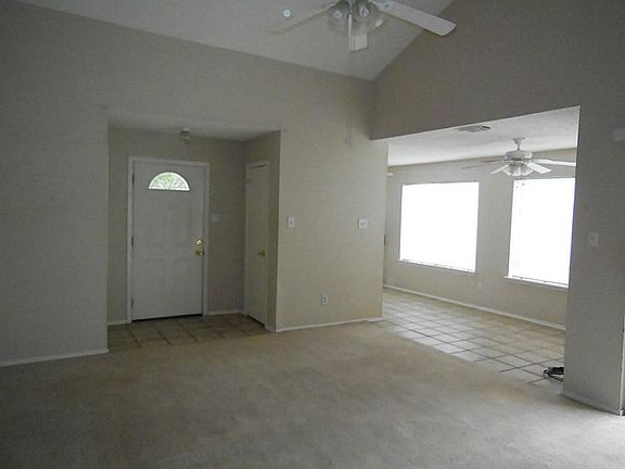 5th image of 4431 Daisy Meadow Dr