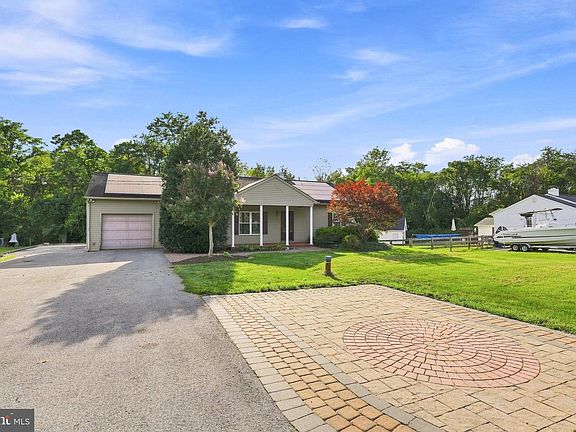 4th image of 16387 Spielman Rd