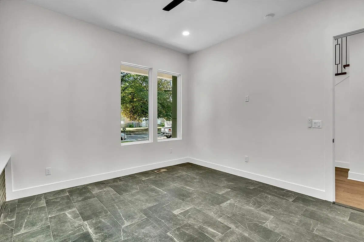 4 bed, 2391 sqft, $5,000 — Photo 4