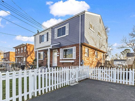 4th image of 3918 Usher Ave