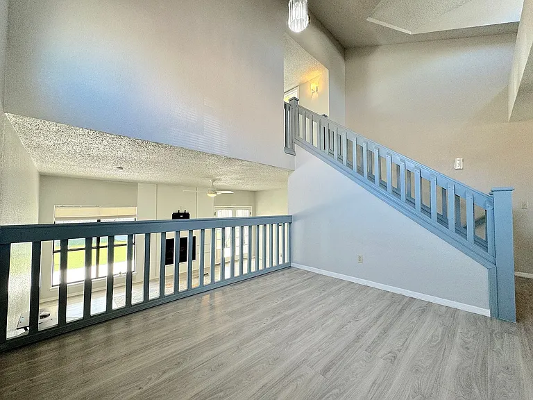 11145 Loma Escondida Dr — Photo 4