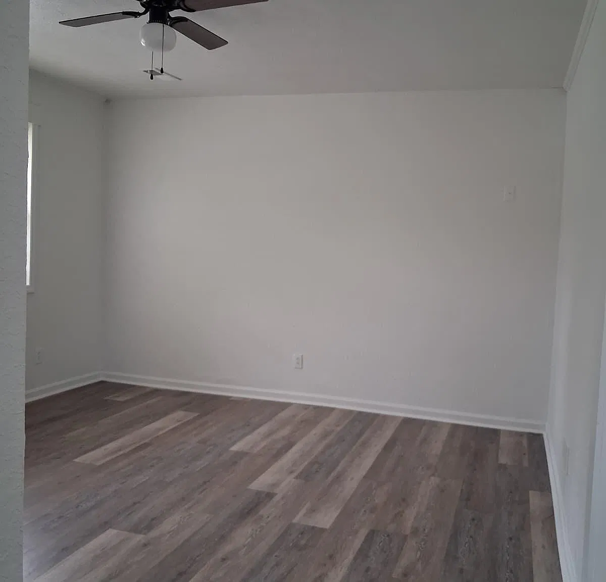 3 bed, 1.5 bath, 1008 sqft, $1,795 — Photo 4
