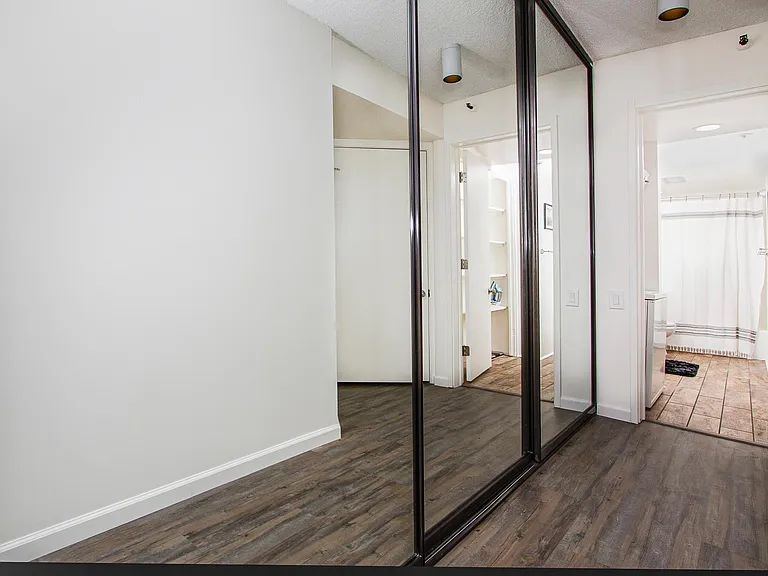 60 N Beretania St #1809 — Photo 14