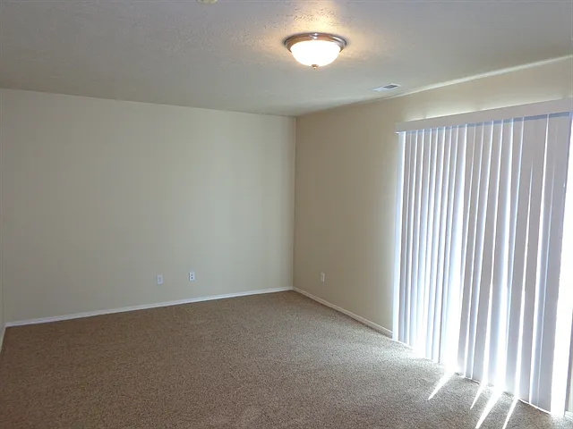 1137 W 1000 N — Photo 3