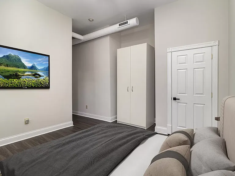 2155 Fulton Ave #1 — Photo 10