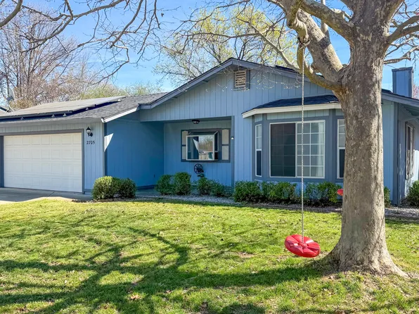 2705 Limestone Ct, Anderson, CA 96007