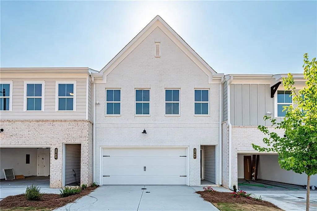 3 bed, 2.5 bath, 1873 sqft, $2,650 — Photo 1