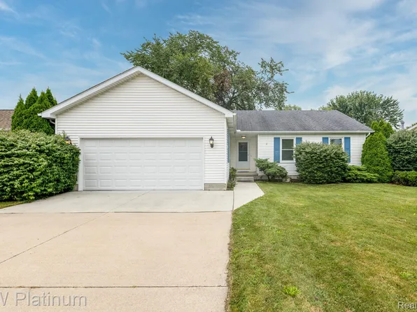1925 Lakewood Ave, Port Huron, MI 48060