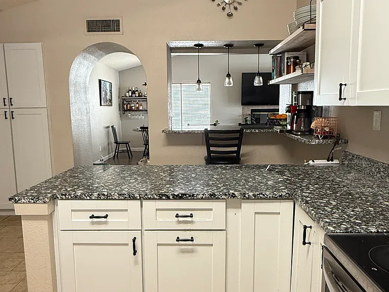 11281 E Sunnyside Dr — Photo 4