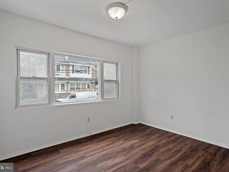 4617 Locust St #1 — Photo 7