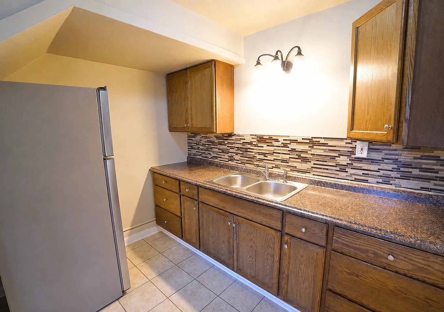 209 Front Street — Photo 3