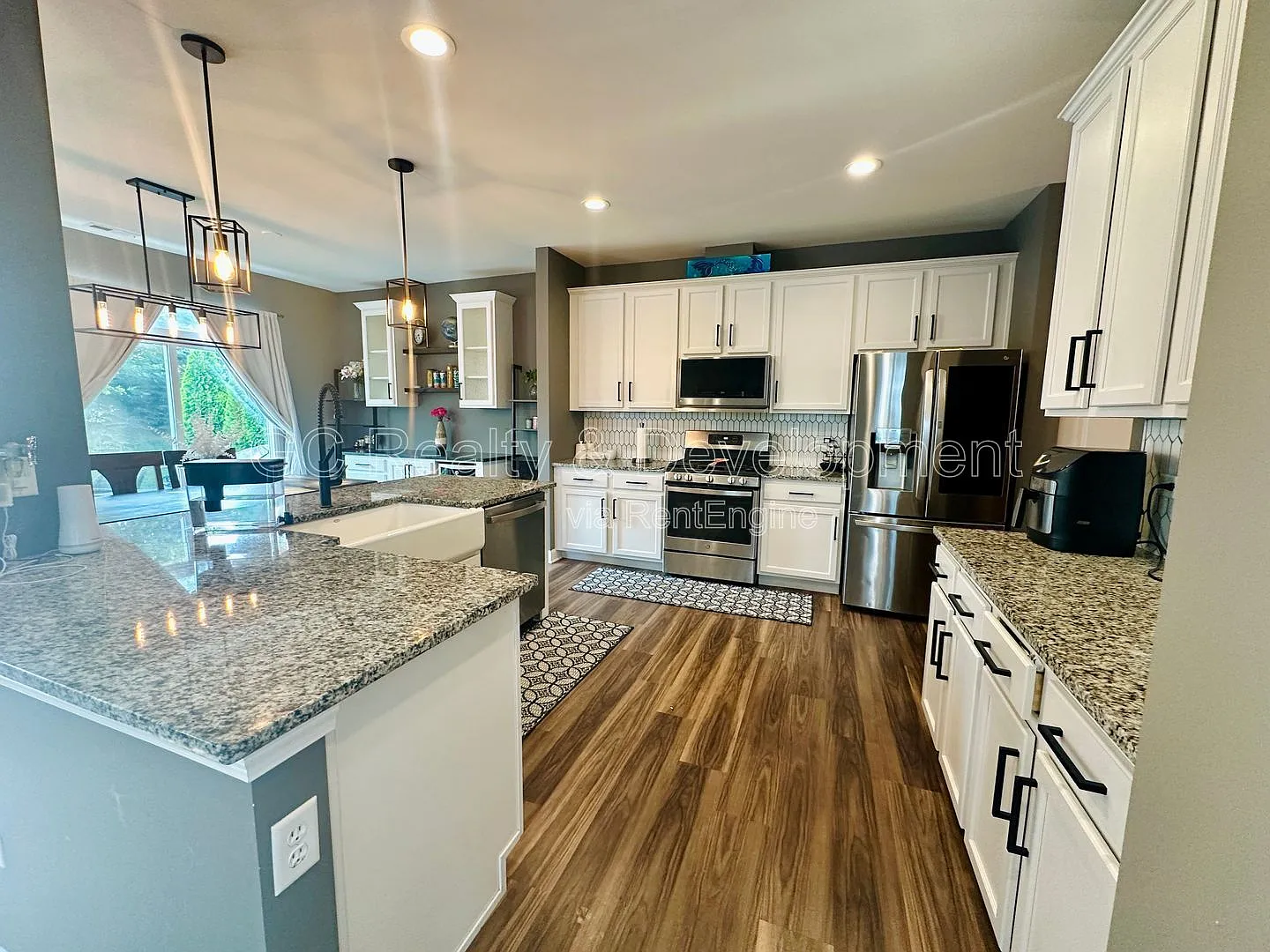 2 bed, 2.5 bath, 2100 sqft, $3,145 — Photo 4