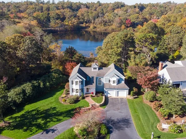 47 Stoney Pond Cir, Barnstable, MA 02630