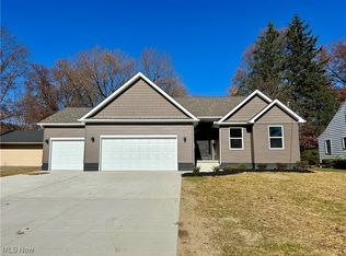 1354 Clark St, Niles, OH