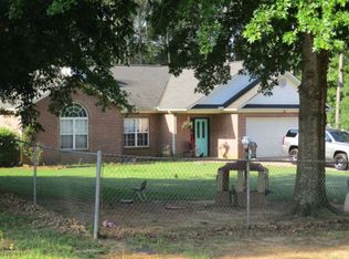 190 Deerfield Trce, Barnesville, GA 30204