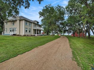 28128 462nd Ave, Davis, SD 57021