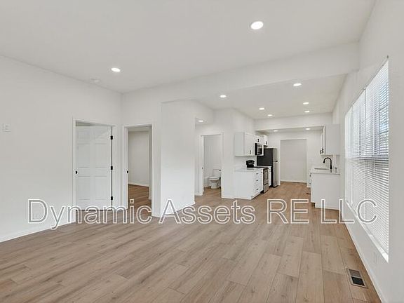 2nd image of 542 E 23rd St