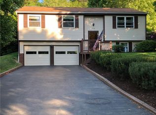 112 Kings Dr, Monaca, PA