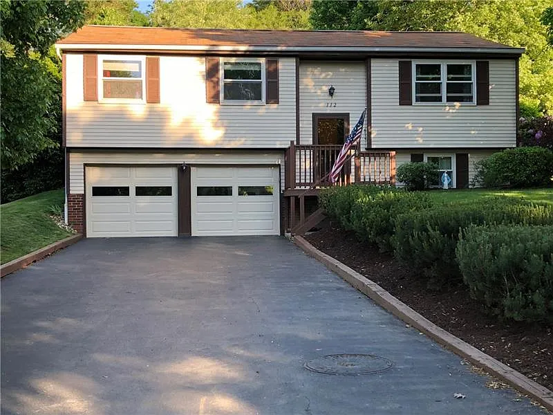 112 Kings Dr photo 1