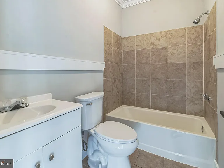 1243 E Lanvale St — Photo 21