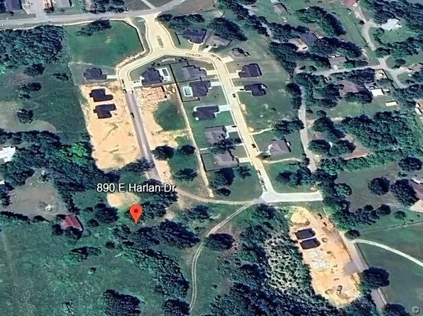 890 E Harlan Dr, Tahlequah, OK 74464