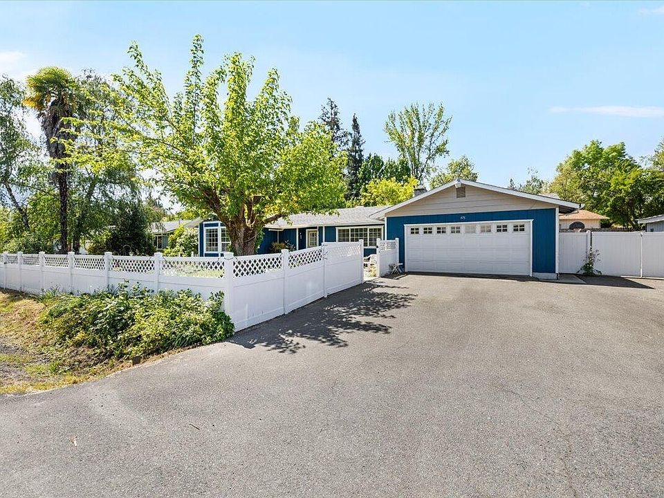 1st image of 975 Fruitdale Dr