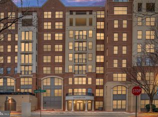 485 Harbor Side St APT 305, Woodbridge, VA 22191