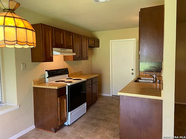 2306 Frontier Trl — Photo 9