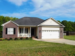 304 River Run Dr, Reidsville, NC 27320