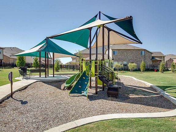 4th image of 6931 Birch Creek Dr