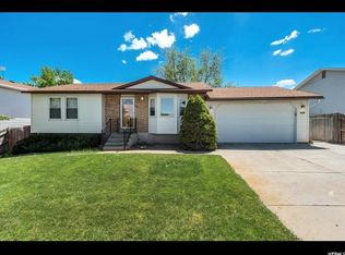 6055 W Lodestone Ave, Kearns, UT 84118