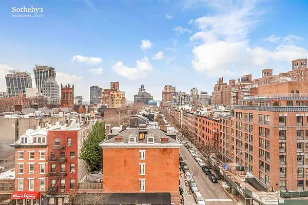 Sold by Sotheby's International Realty | media 14