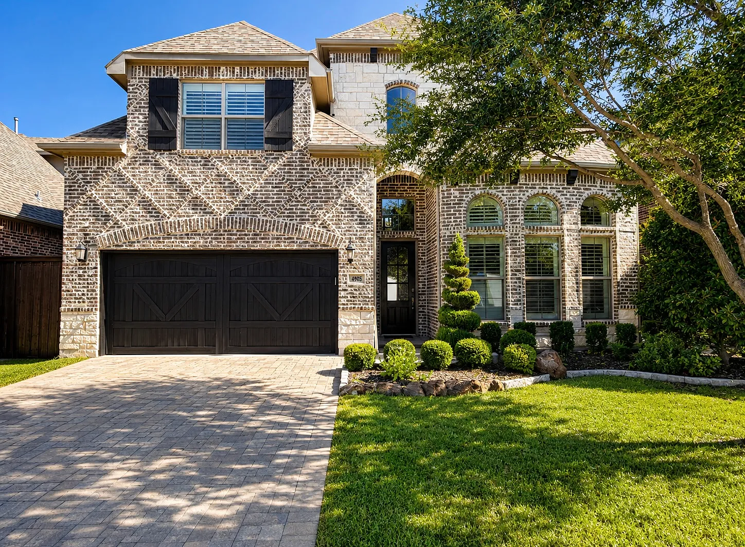 4 bed, 3.5 bath, 3610 sqft, $5,500 — Photo 1