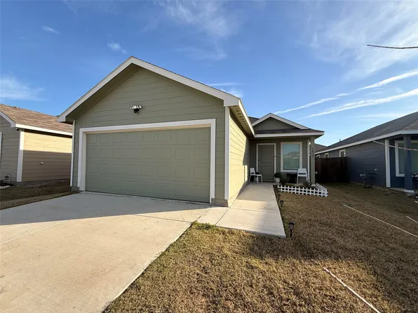 1815 Mallen Farm Rdg, Crandall, TX 75114