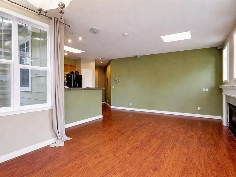 18860 NE 63rd Way #102 — Photo 6