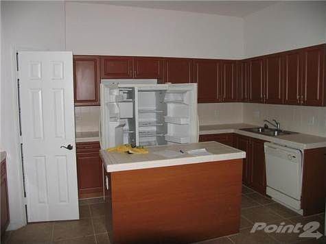 4th image of 2340 SE 19th Ct #Na