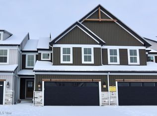 456 Bordeaux Blvd, Broadview Heights, OH 44147