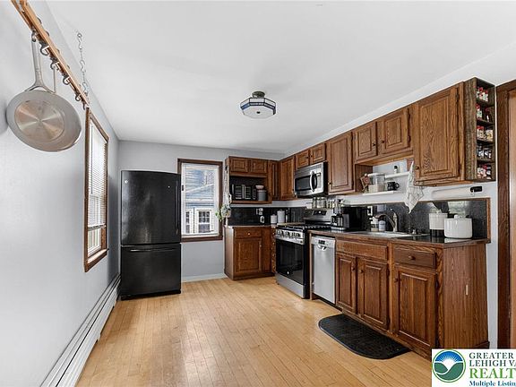 5th image of 33 West St