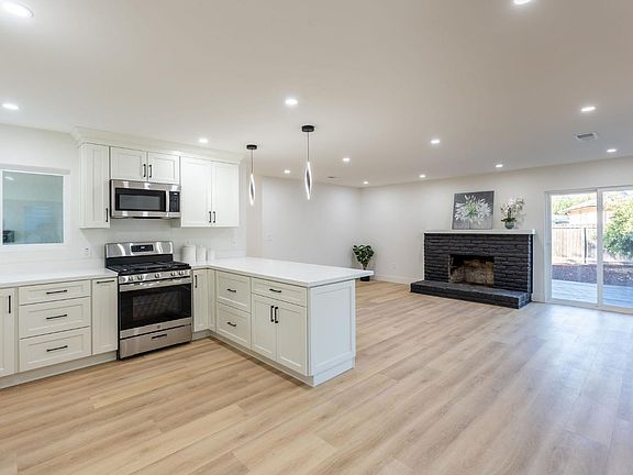 3rd image of 2625 Neotomas Avenue