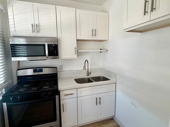 5th image of 00-319 Elm Ave #205