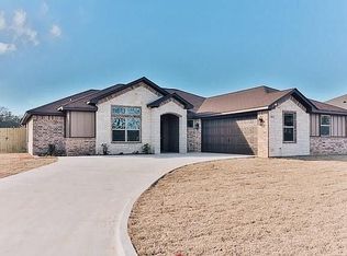 386 Noah Ln, Lindale, TX 75771
