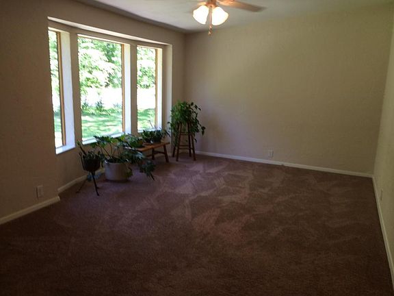 4th image of 4036 Klamath Cir