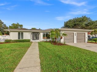 1736 Magnolia Rd, Belleair, FL 33756