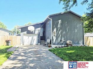 1412 N 19th Ave, Beatrice, NE 68310