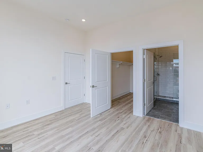 1129 Germantown Ave #4C — Photo 13