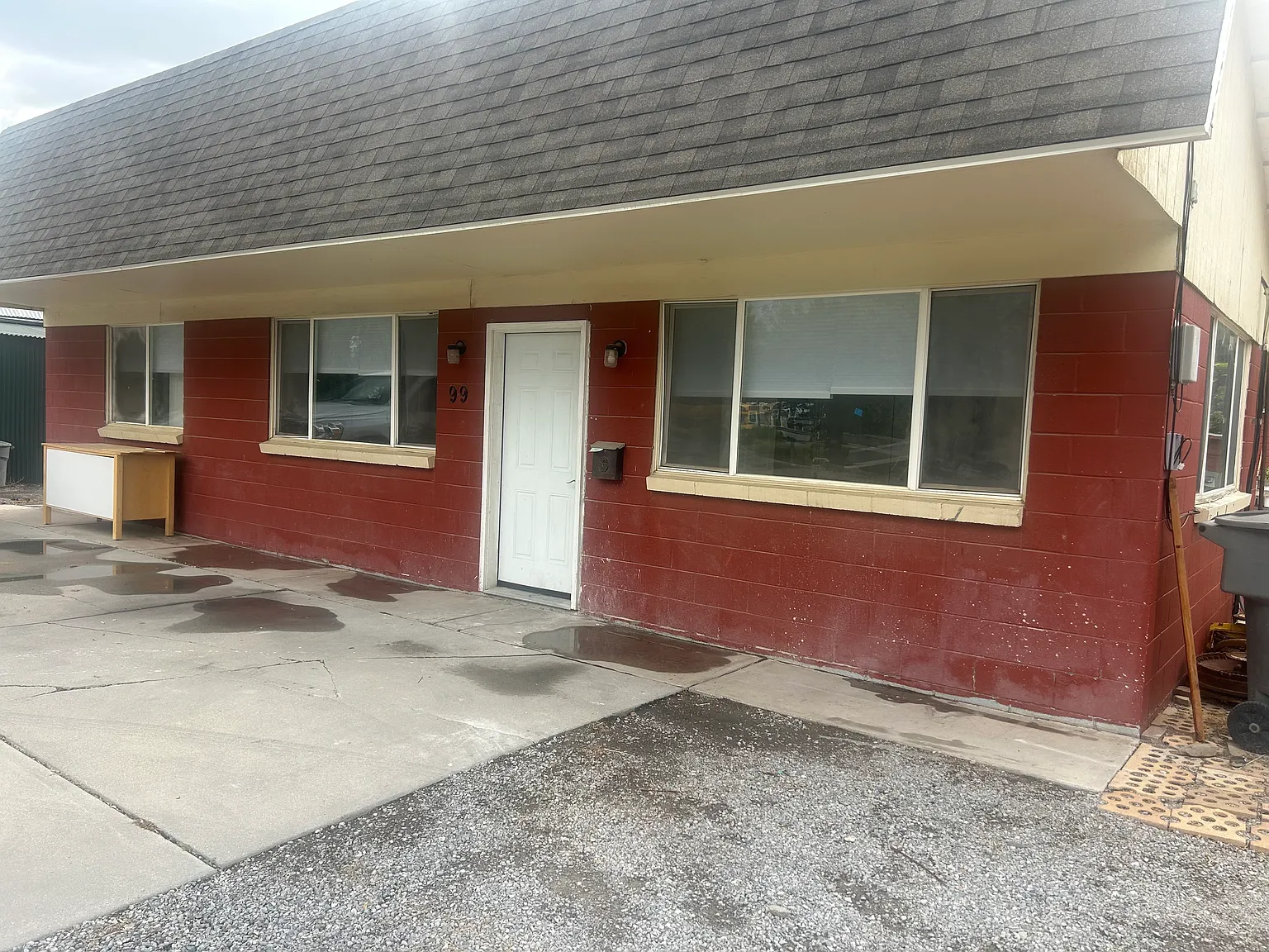 2 bed, 700 sqft, $1,400 — Photo 1