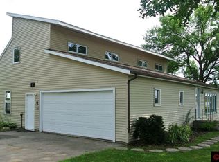 180 6th St, Lafayette, MN 56054