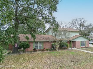 127 English Village Dr, Long Beach, MS 39560